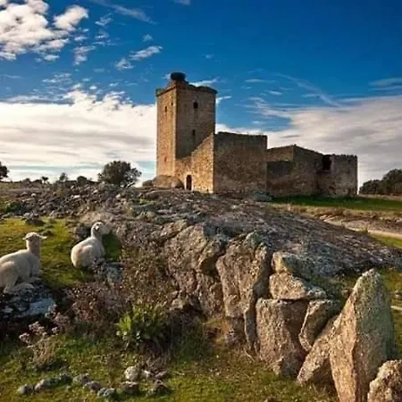 Casa Familiar La Lunara