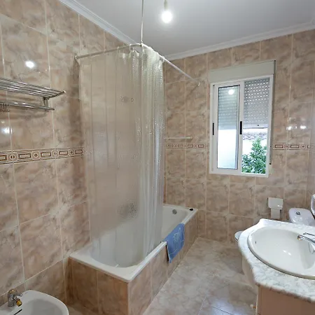 Casa Familiar La Lunara 度假居 *