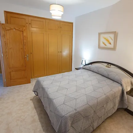 Casa Familiar La Lunara