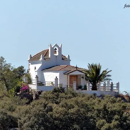 Casa Familiar La Lunara *
