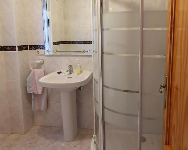 Casa Familiar La Lunara *