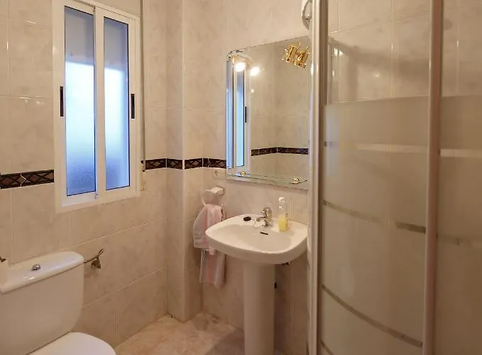 Casa Familiar La Lunara * Касерес