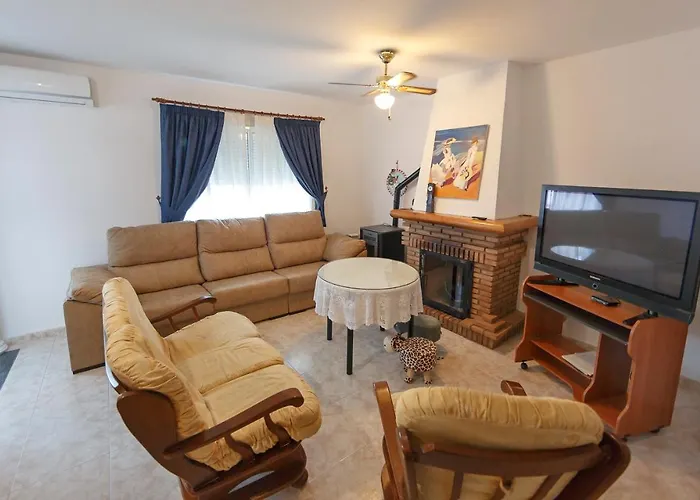 Casa Familiar La Lunara * Касерес