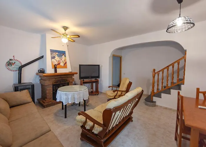 Casa Familiar La Lunara